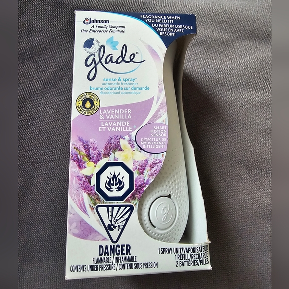 glade Sense and Spray Automatic Refresher - Picture 1 of 4